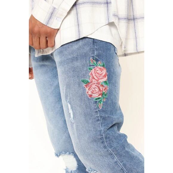 Nova Mens Distressed Ripped Jeans 42 X 32 Rose Embroidered RARE NWT 1085 - Picture 2 of 16